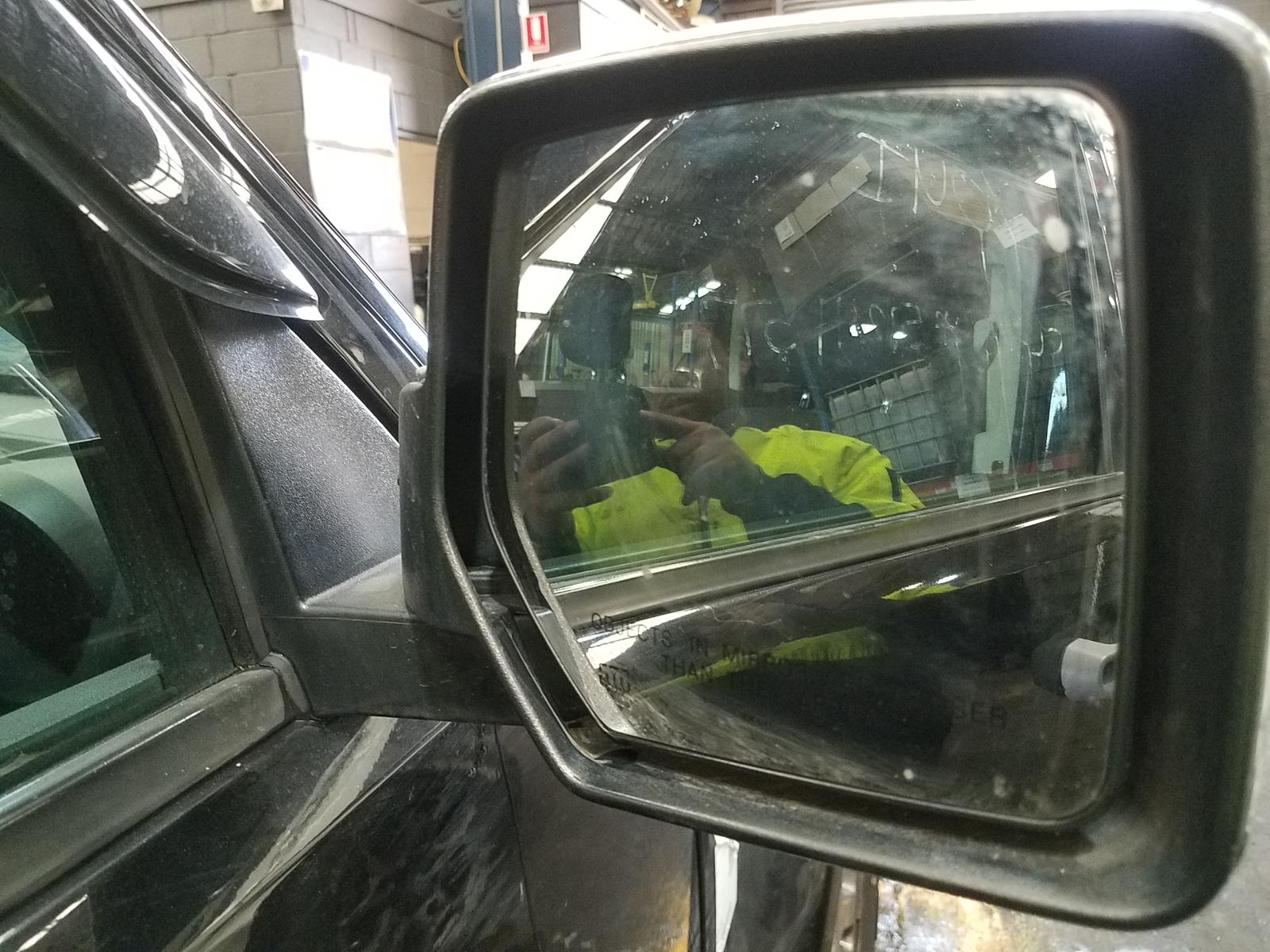 View Auto part Rear Garnish Dodge Nitro 2011