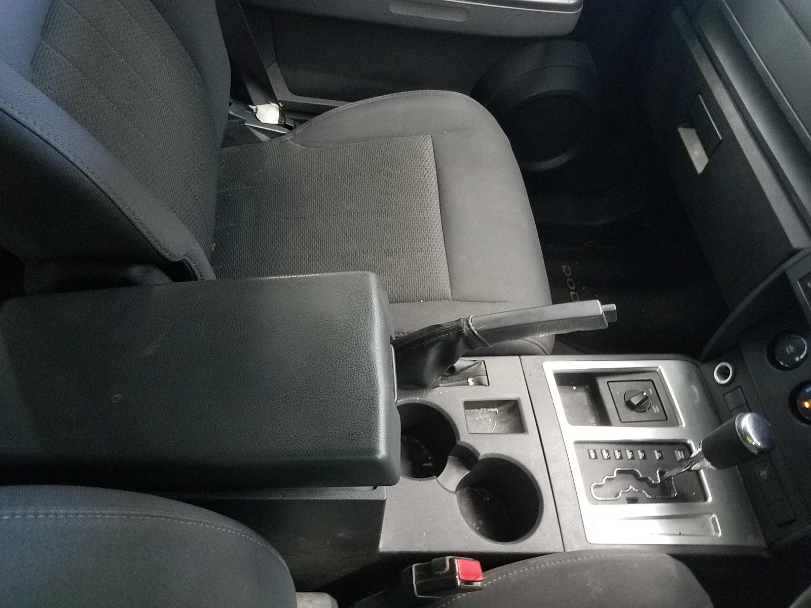 View Auto part Rear Garnish Dodge Nitro 2011