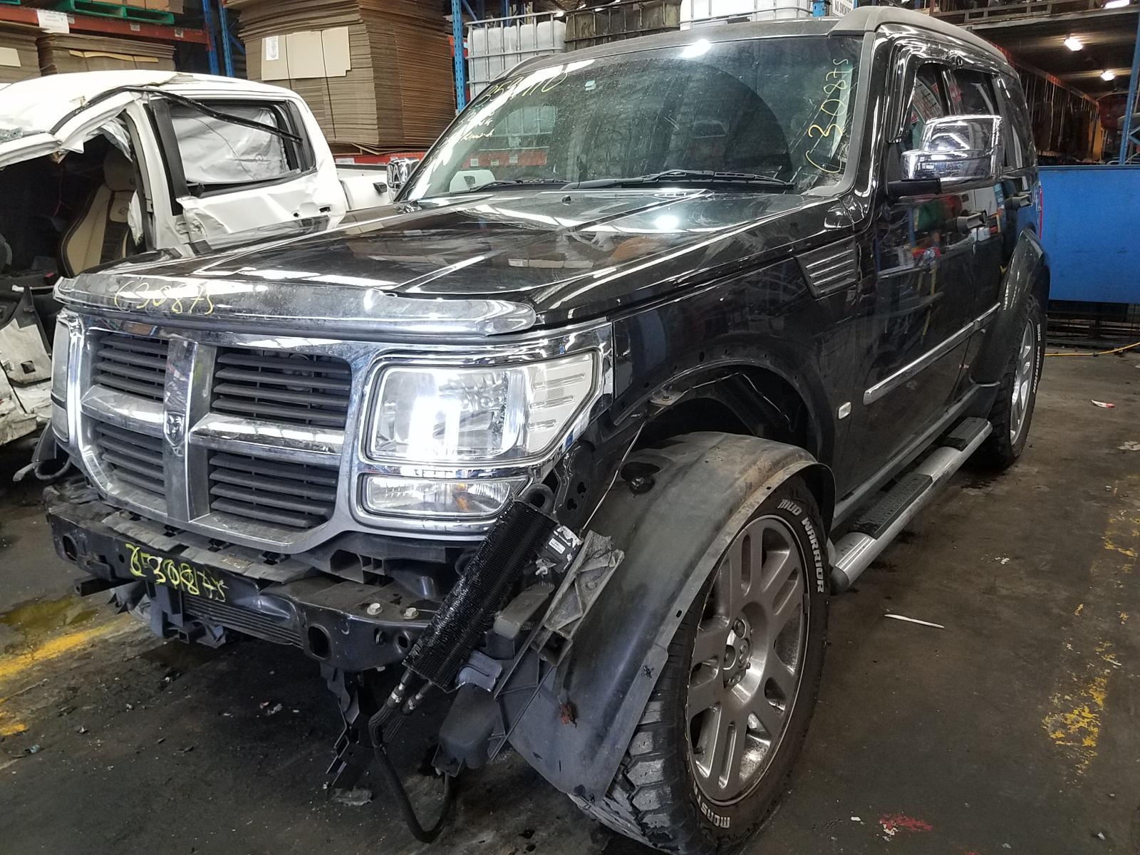 View Auto part Rear Garnish Dodge Nitro 2011