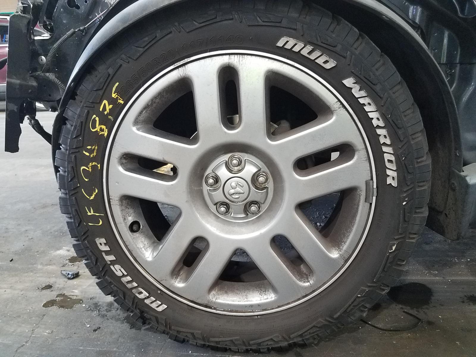 View Auto part Rear Garnish Dodge Nitro 2011