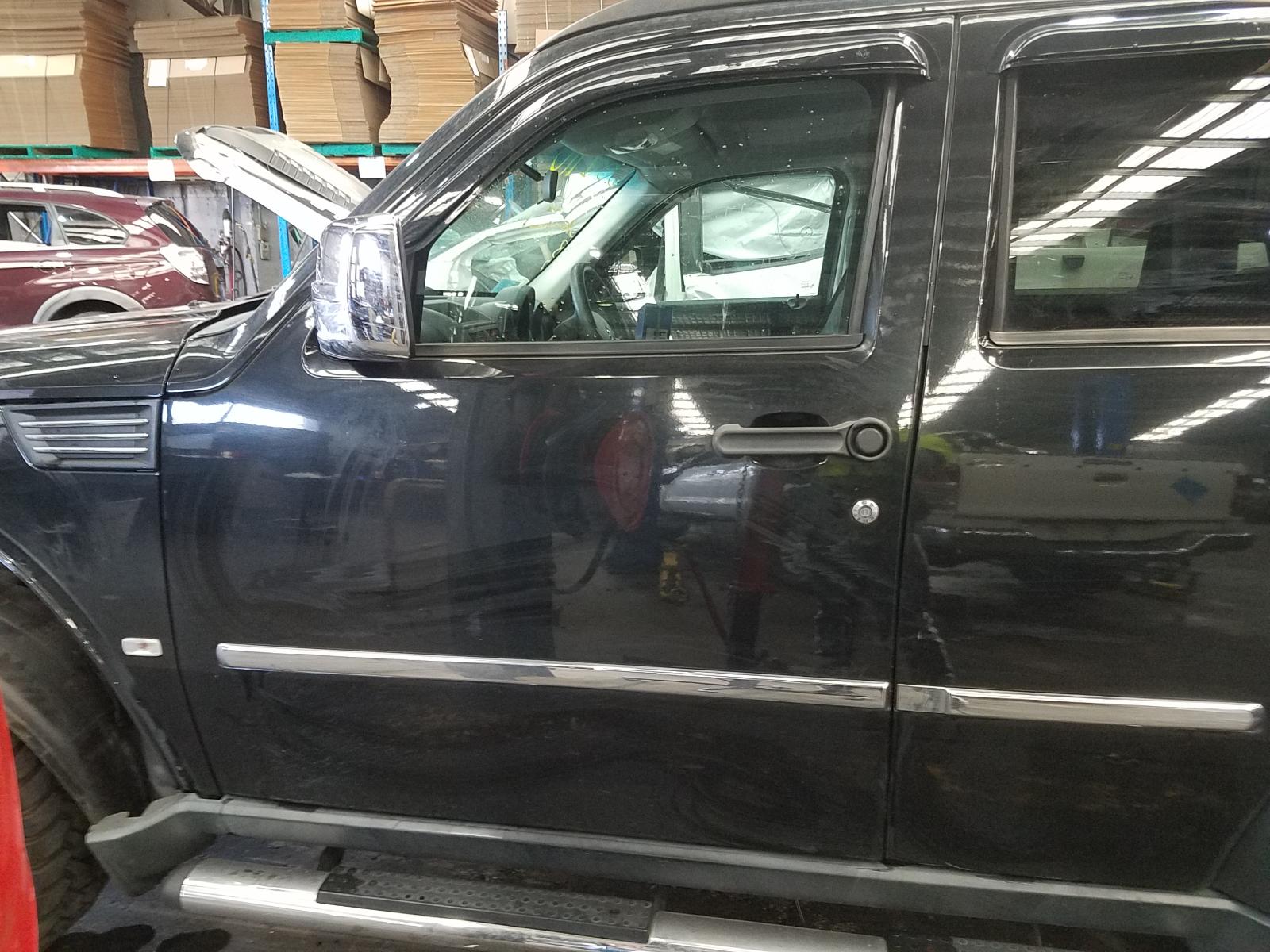 View Auto part Rear Garnish Dodge Nitro 2011