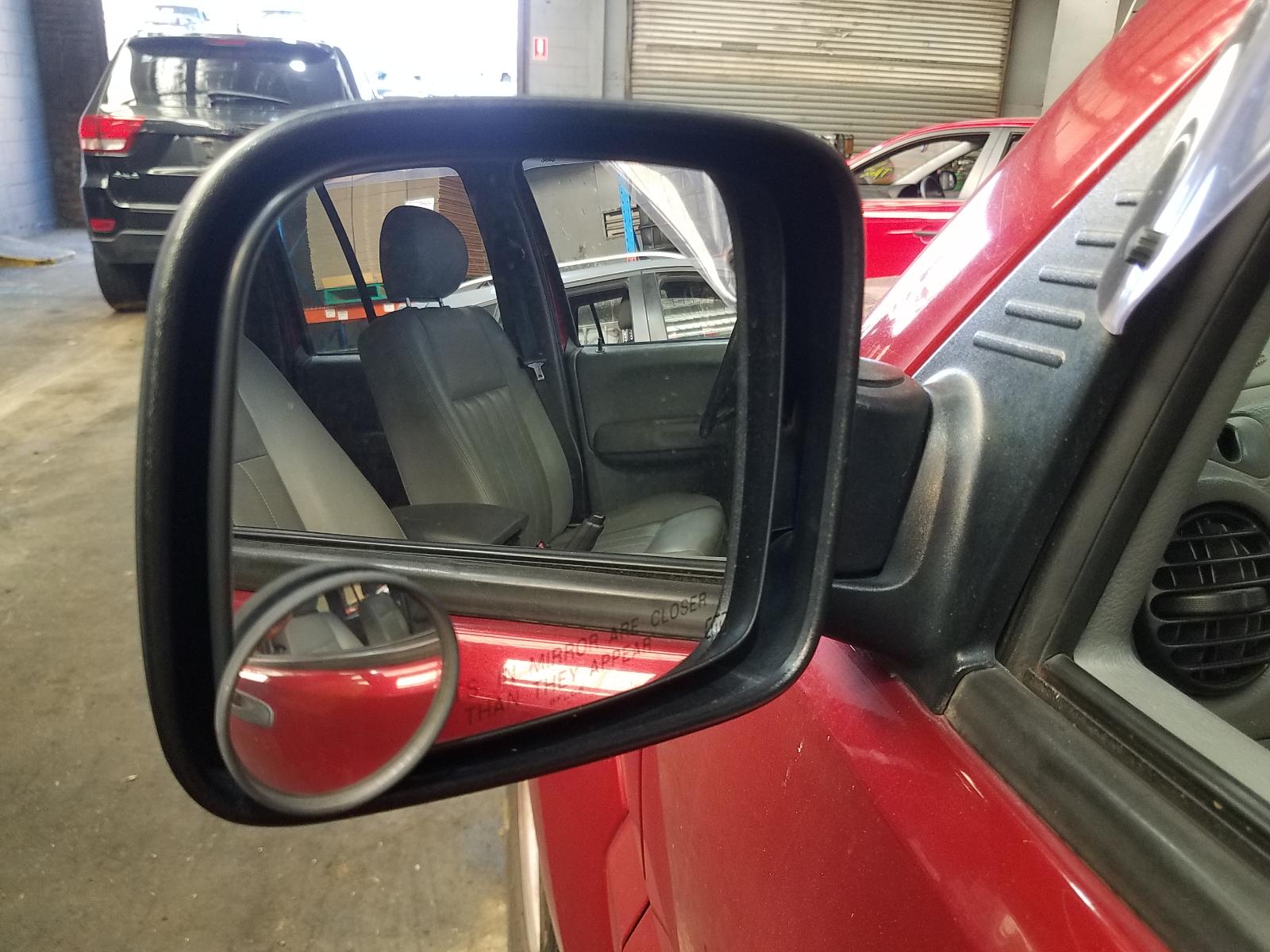 View Auto part Door/Boot/Gate Lock Jeep Cherokee 2006