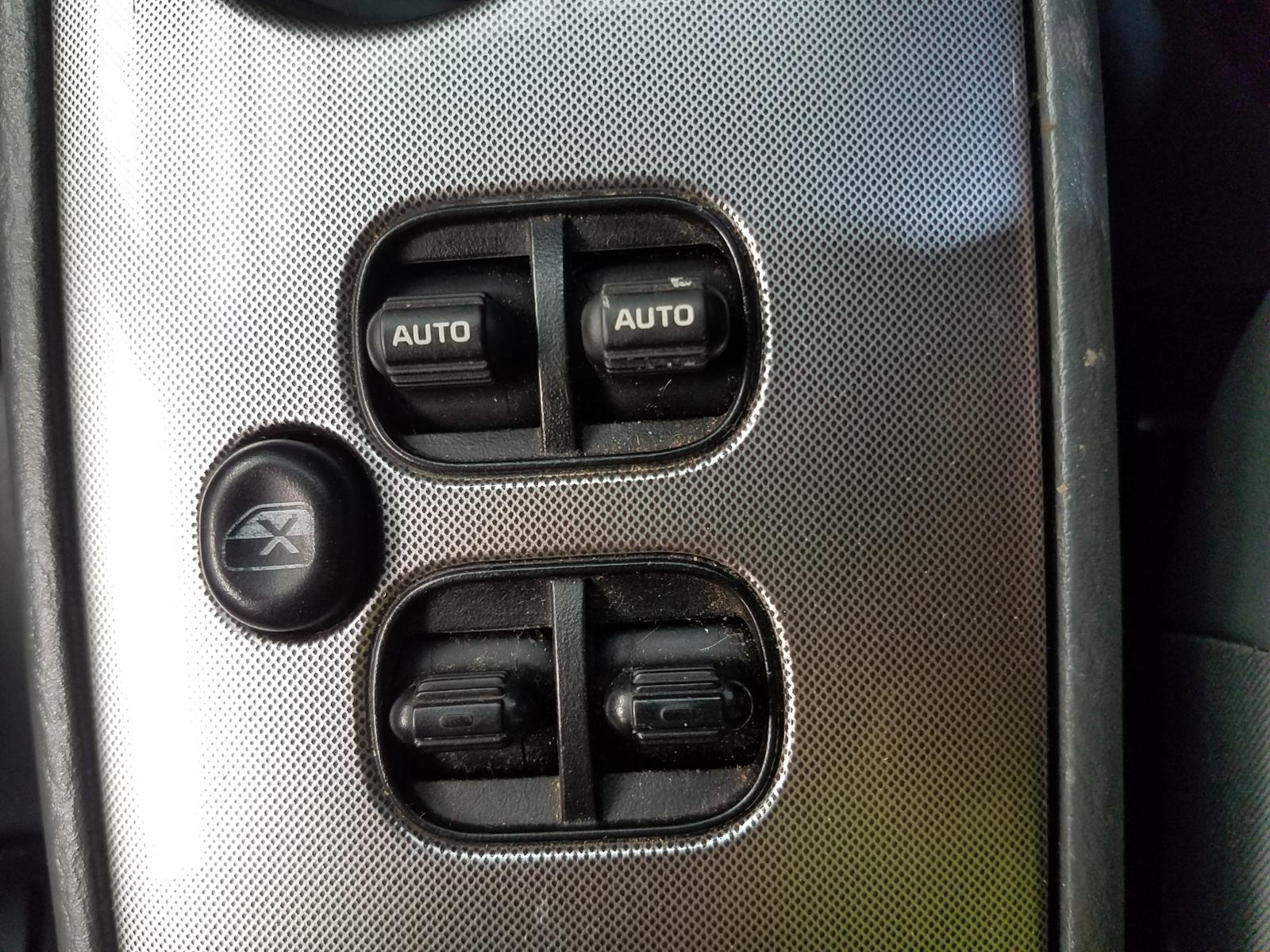 View Auto part Door/Boot/Gate Lock Jeep Cherokee 2006