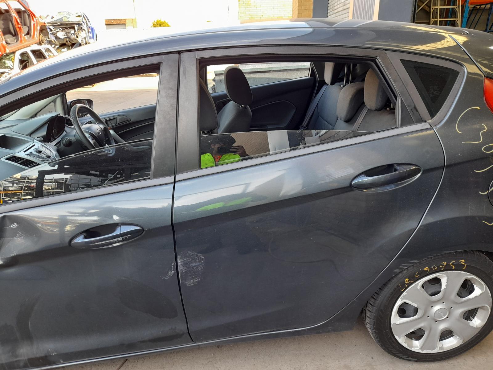 View Auto part Radio/Cd/Dvd/Sat/Tv Ford Fiesta 2012