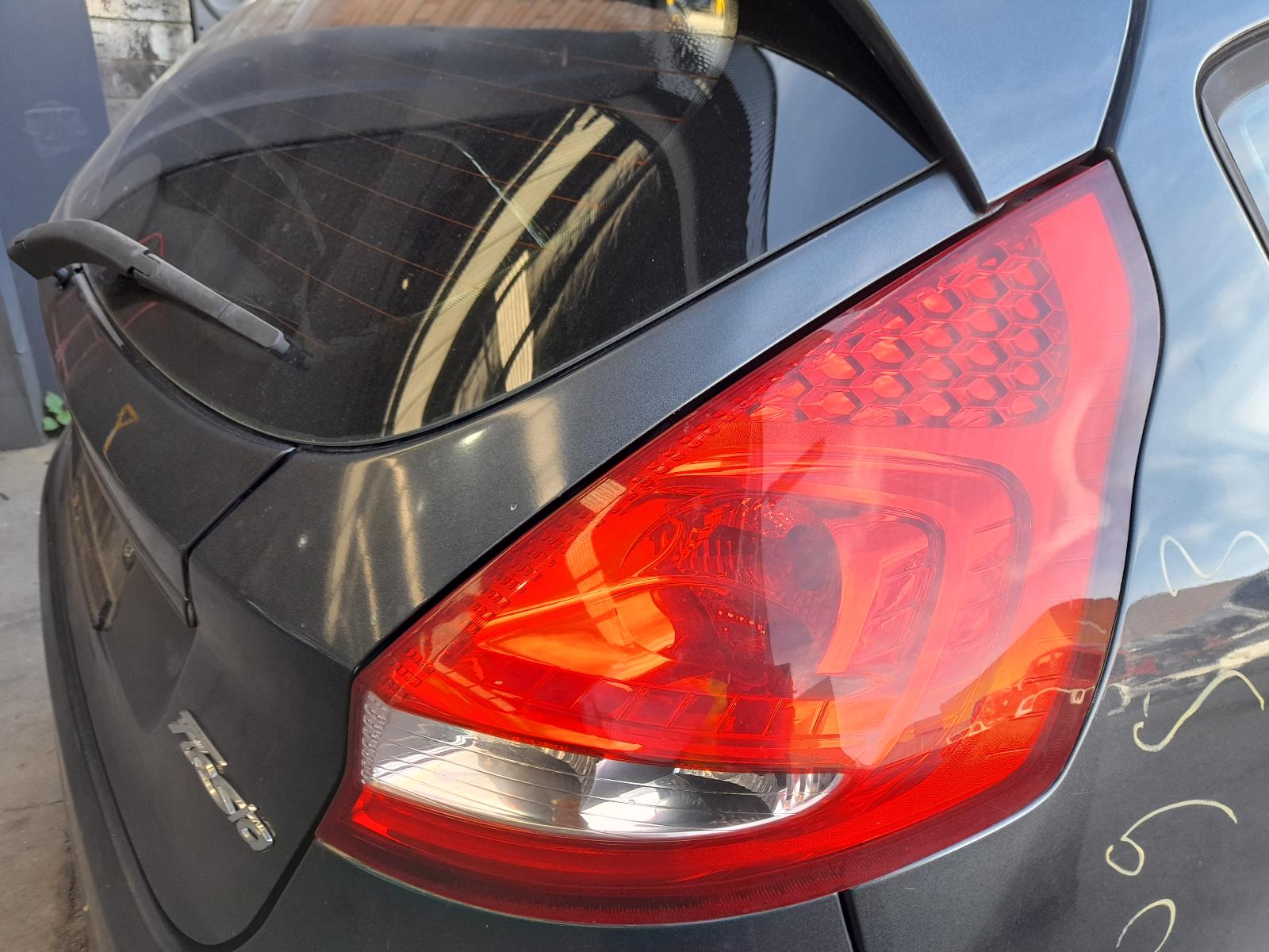View Auto part Radio/Cd/Dvd/Sat/Tv Ford Fiesta 2012