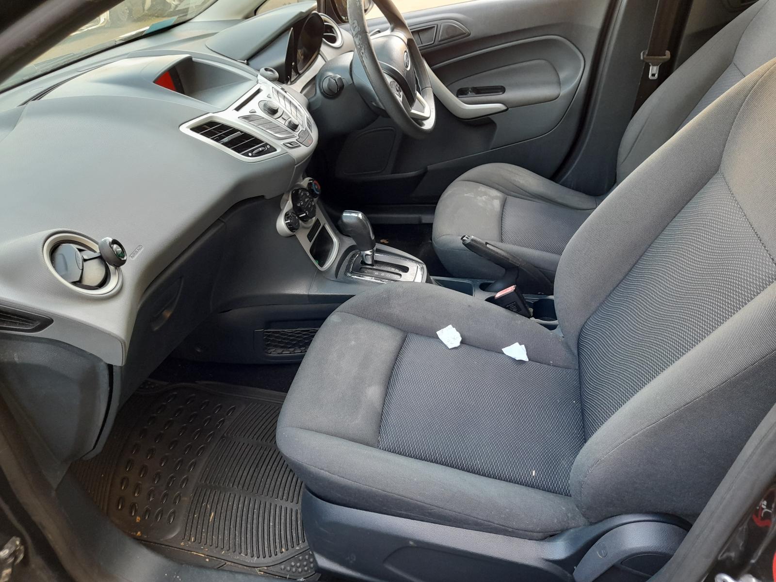 View Auto part Radio/Cd/Dvd/Sat/Tv Ford Fiesta 2012