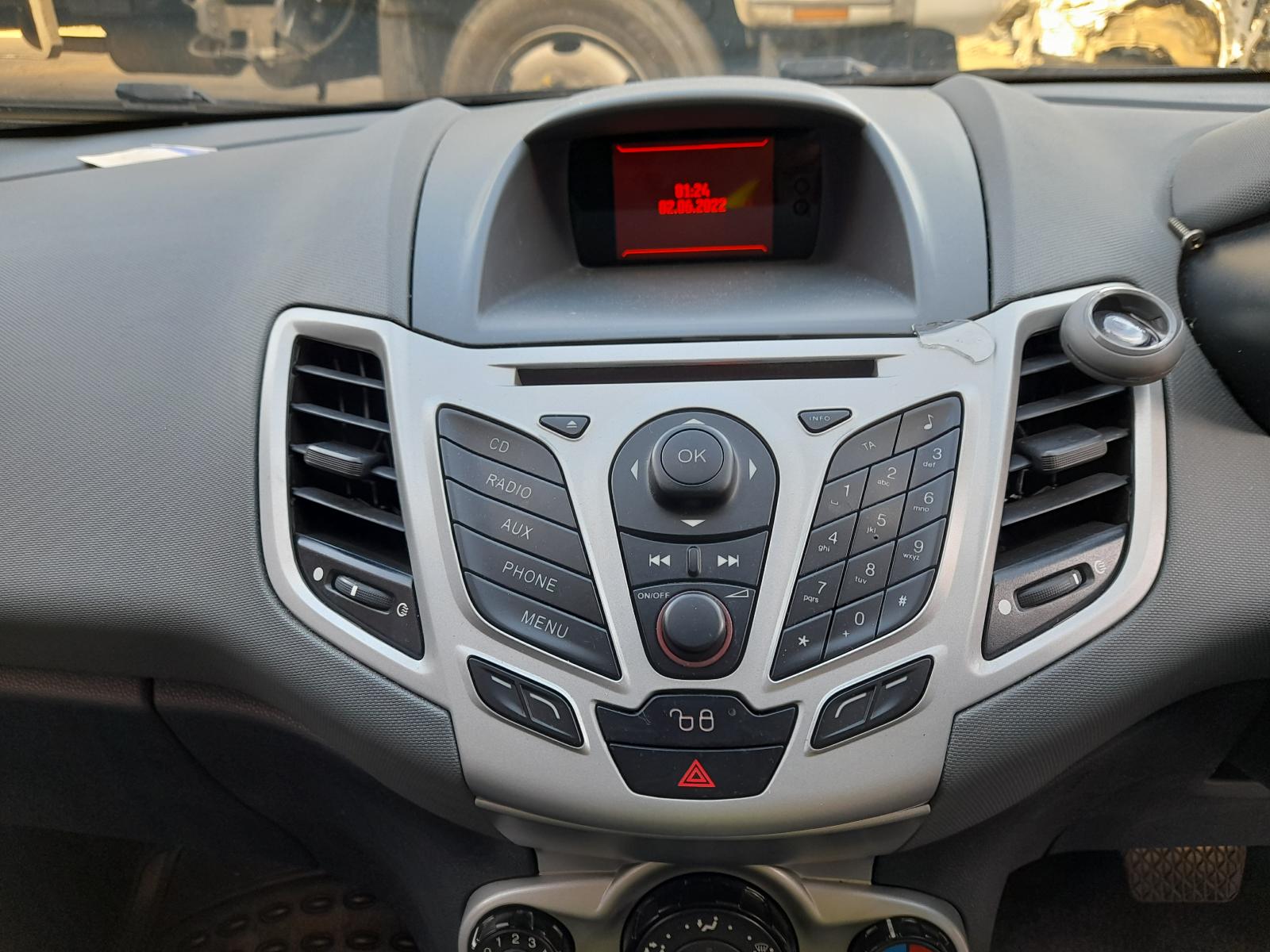 View Auto part Radio/Cd/Dvd/Sat/Tv Ford Fiesta 2012