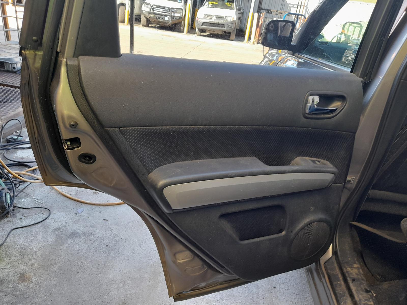 View Auto part Left Front Door Window Nissan Xtrail 2010