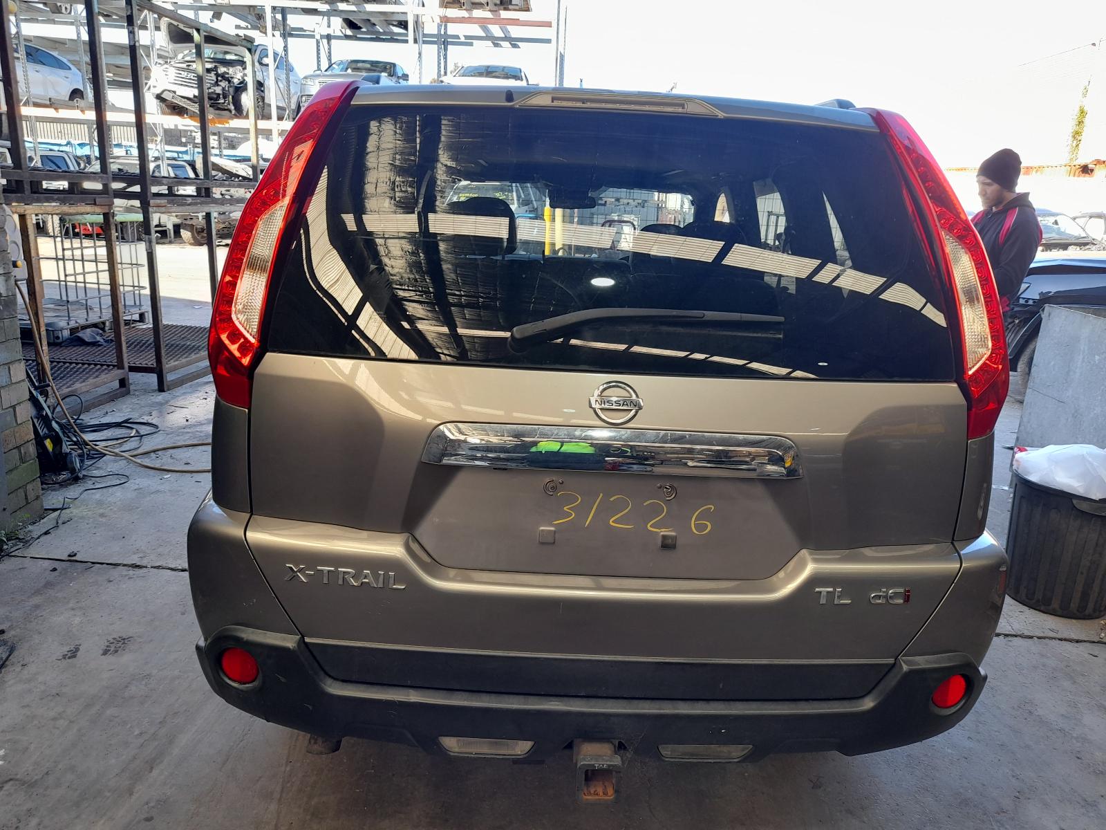 View Auto part Left Front Door Window Nissan Xtrail 2010