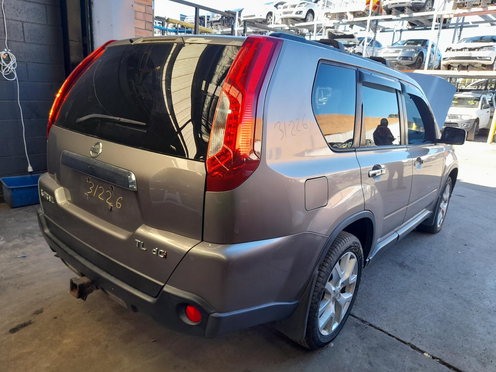 View Auto part Left Front Door Window Nissan Xtrail 2010