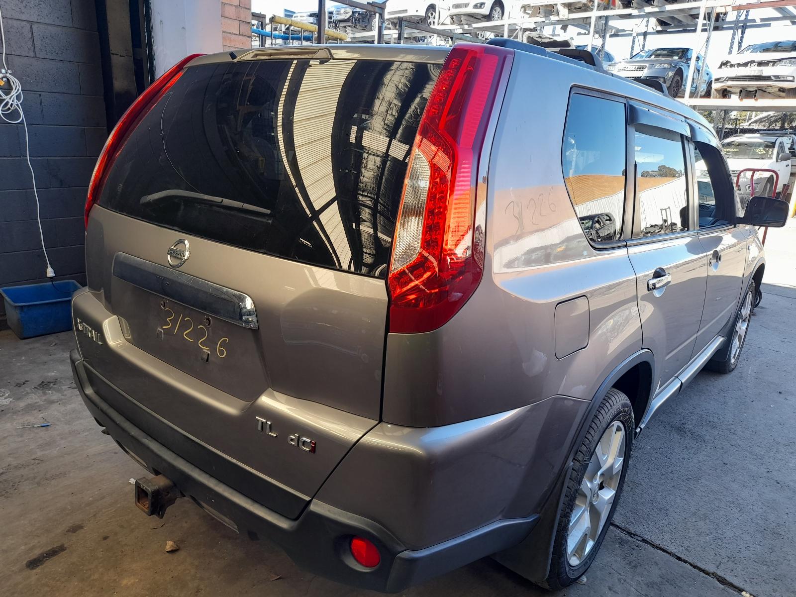 View Auto part Left Front Door Window Nissan Xtrail 2010