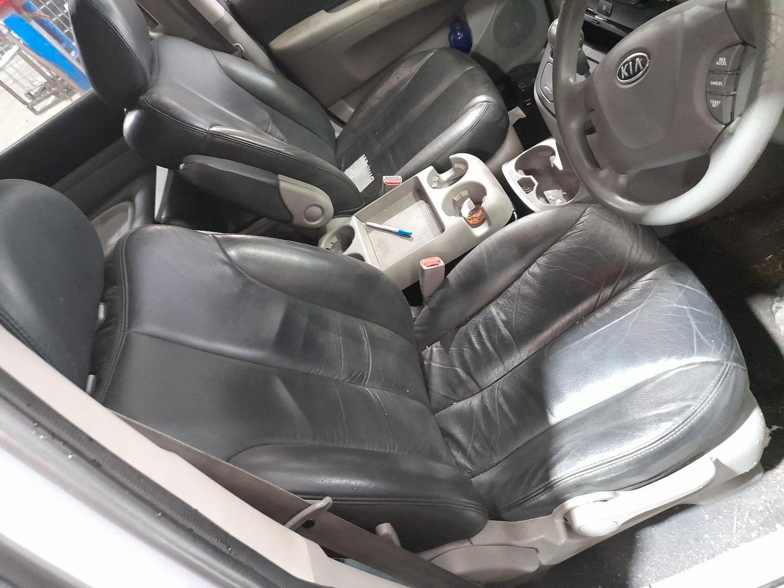 View Auto part Wiper Motor Kia Carnival/grand Carnival 2007