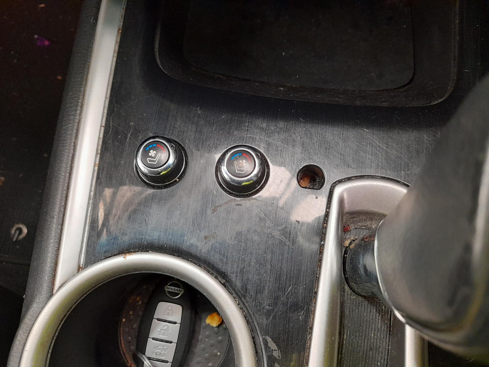 View Auto part Fuse Box Nissan Pathfinder 2013