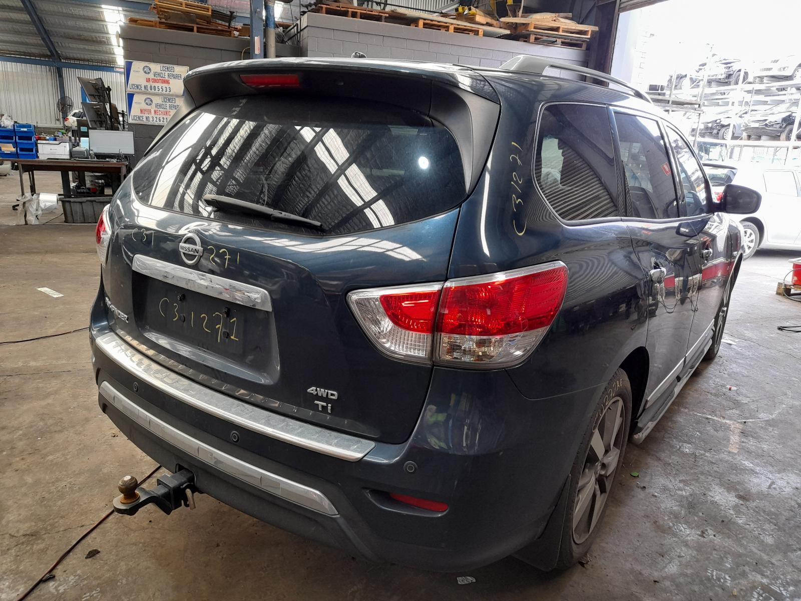 View Auto part Fuse Box Nissan Pathfinder 2013