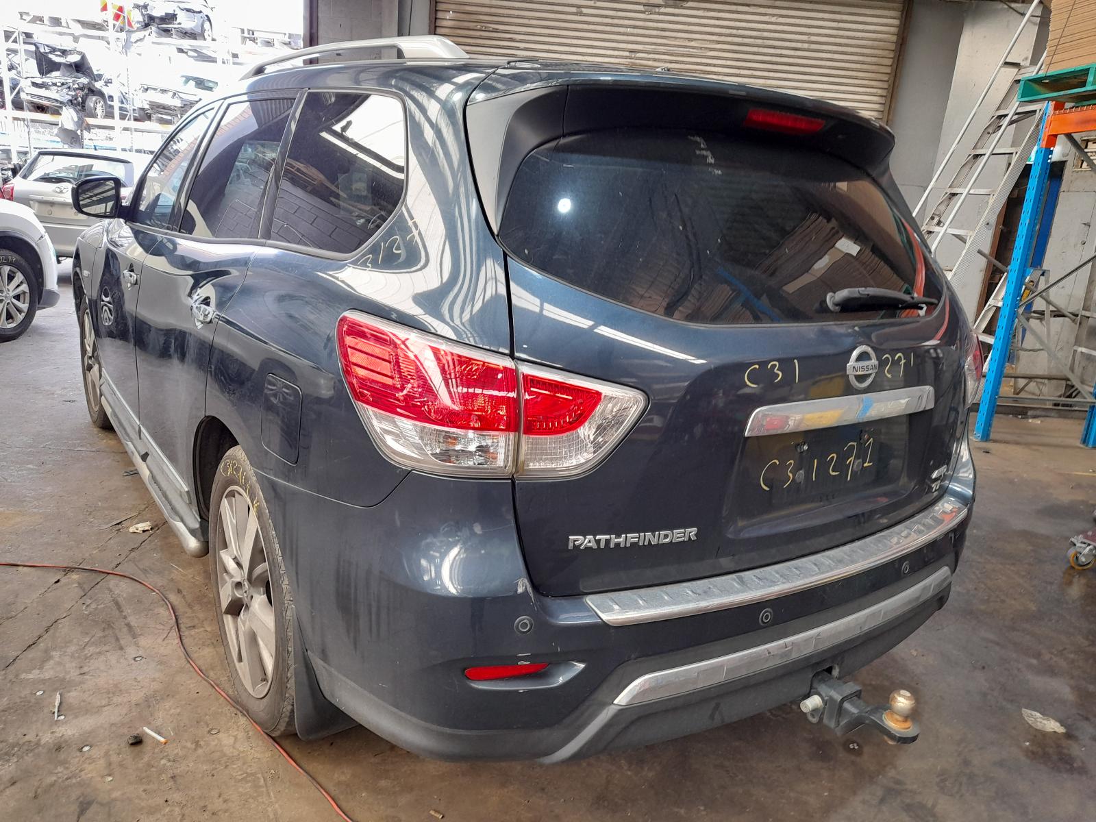 View Auto part Fuse Box Nissan Pathfinder 2013