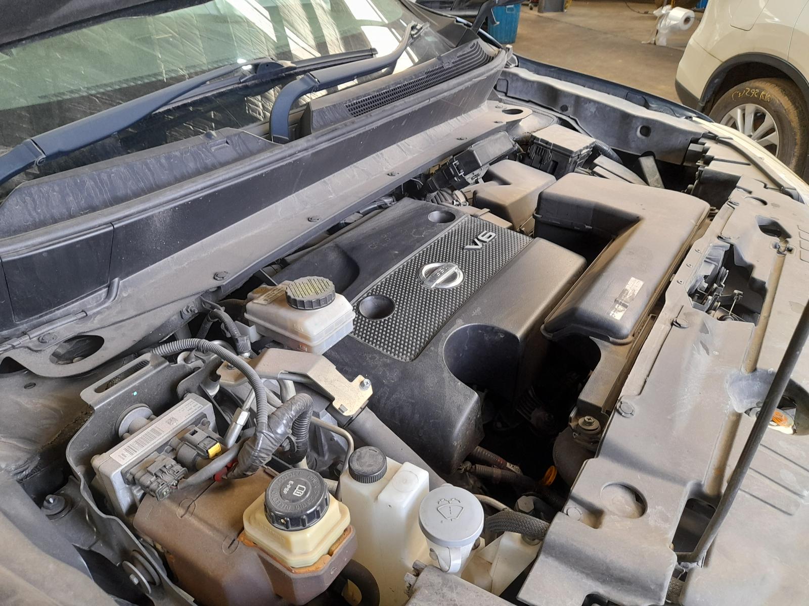 View Auto part Fuse Box Nissan Pathfinder 2013