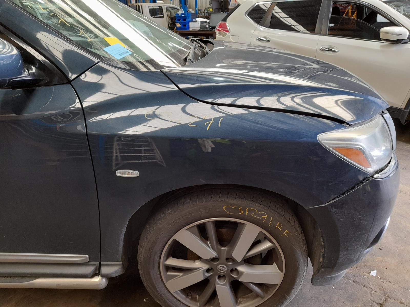 View Auto part Fuse Box Nissan Pathfinder 2013