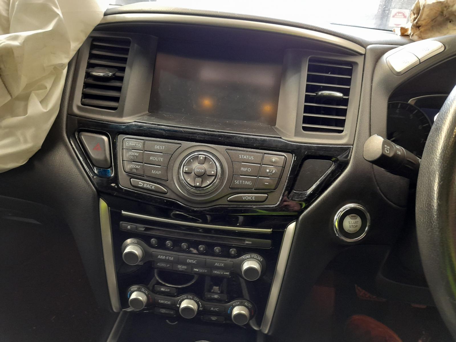 View Auto part Fuse Box Nissan Pathfinder 2013