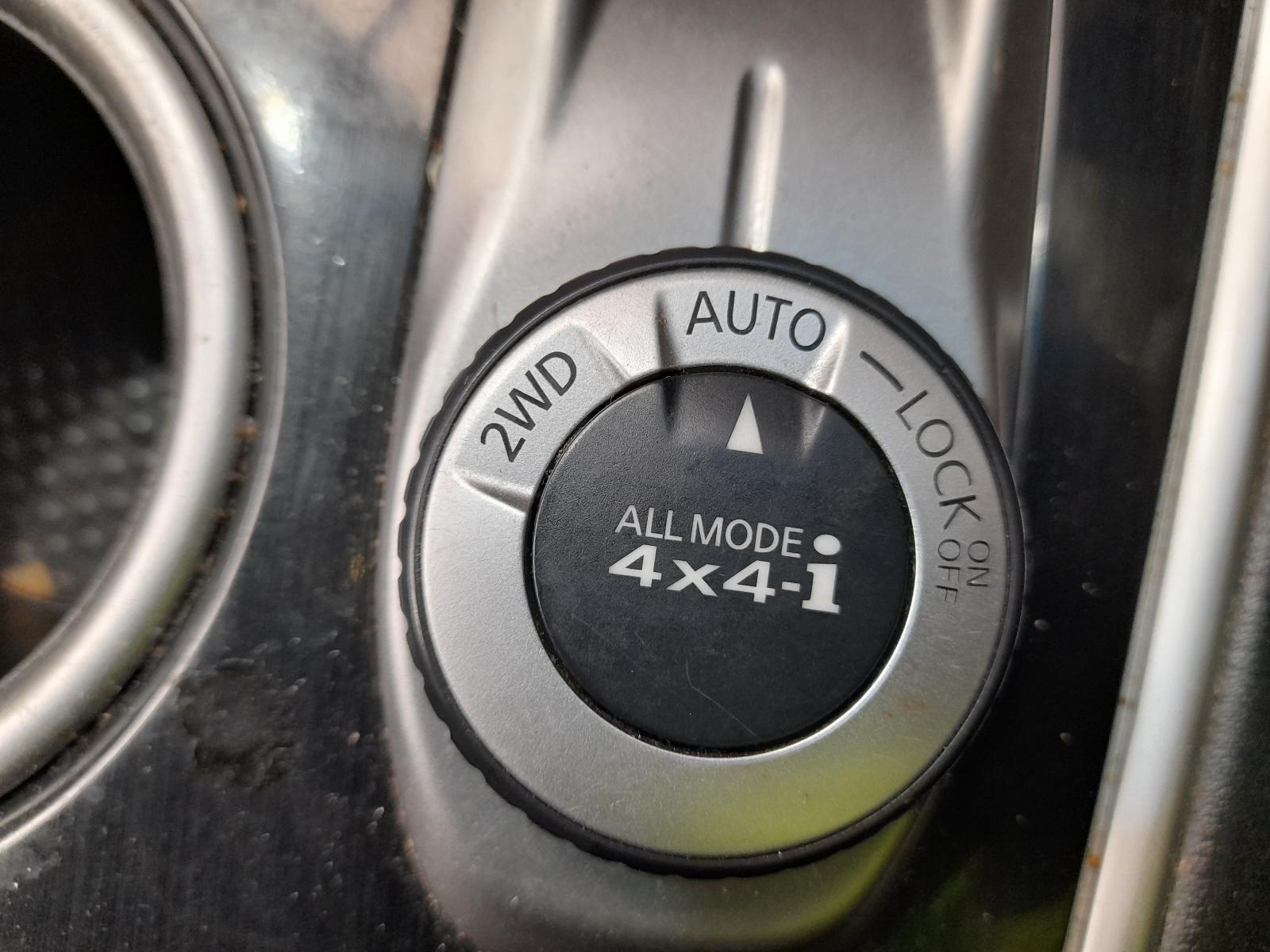 View Auto part Fuse Box Nissan Pathfinder 2013