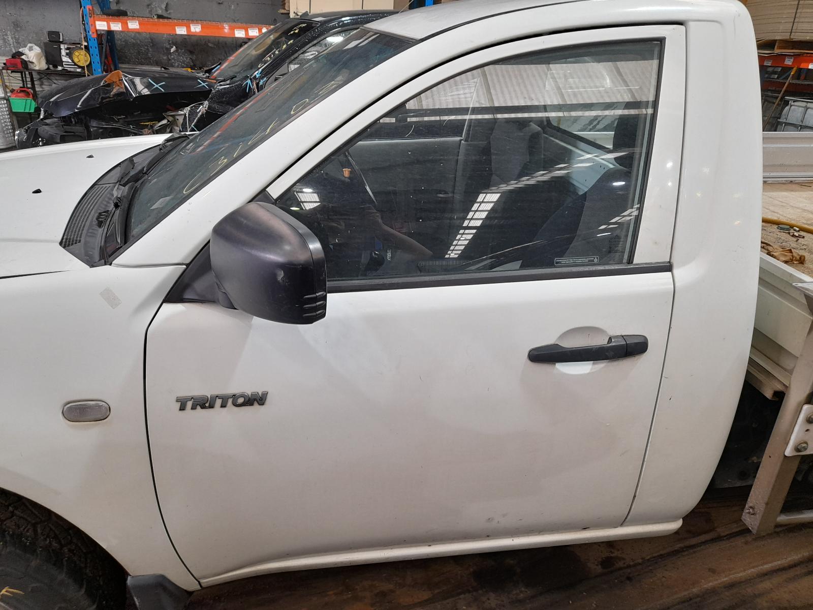 2011 Mitsubishi Triton Starter View Auto part Starter Mitsubishi Triton 2011