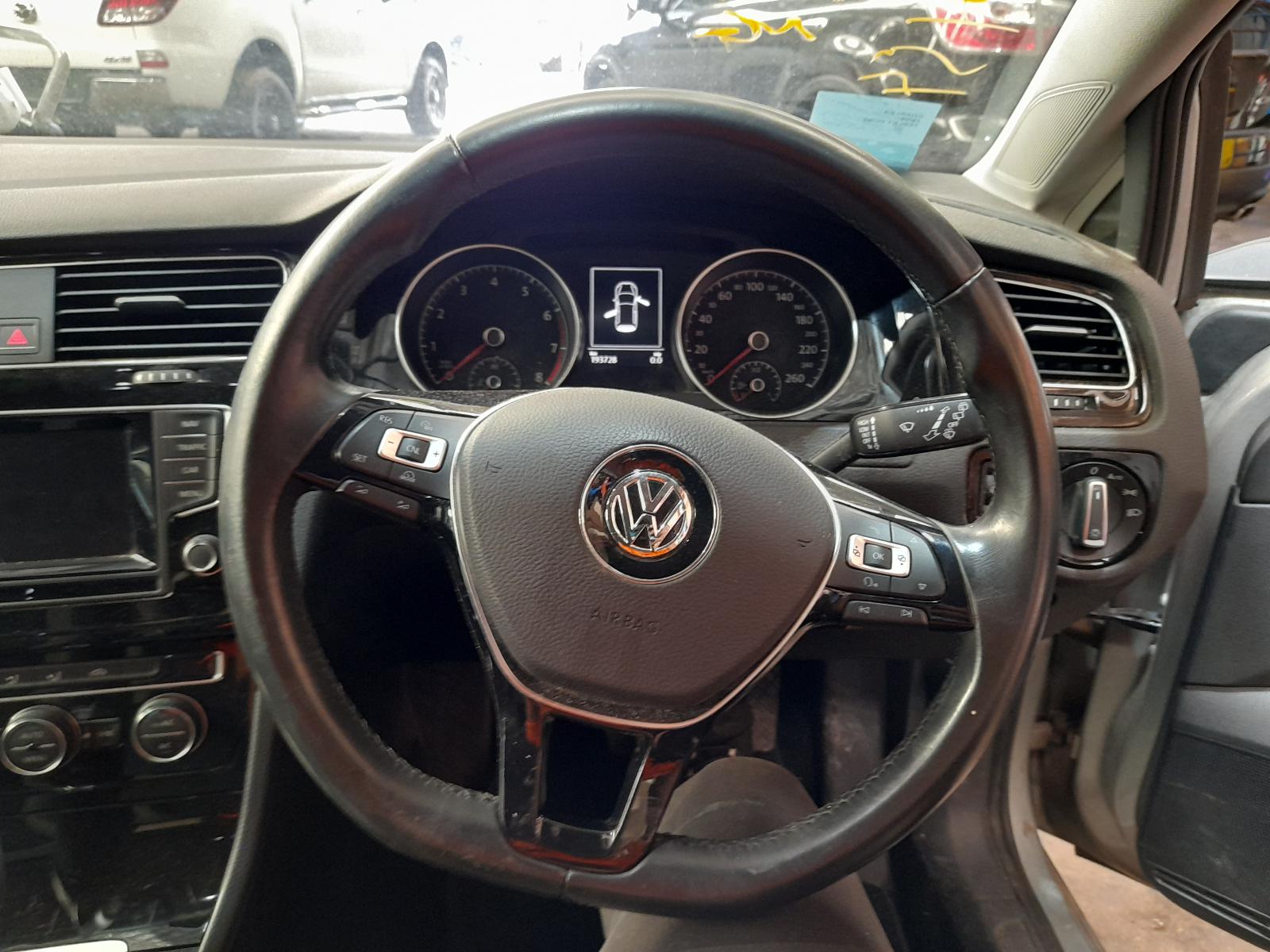 View Auto part Alternator Volkswagen Golf 2015