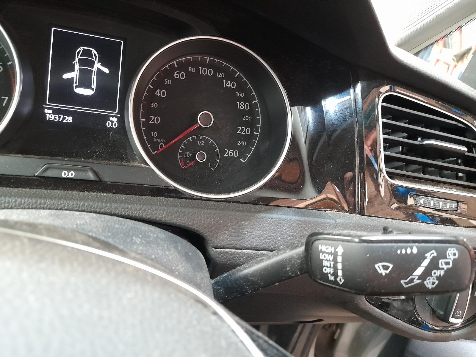 View Auto part Alternator Volkswagen Golf 2015