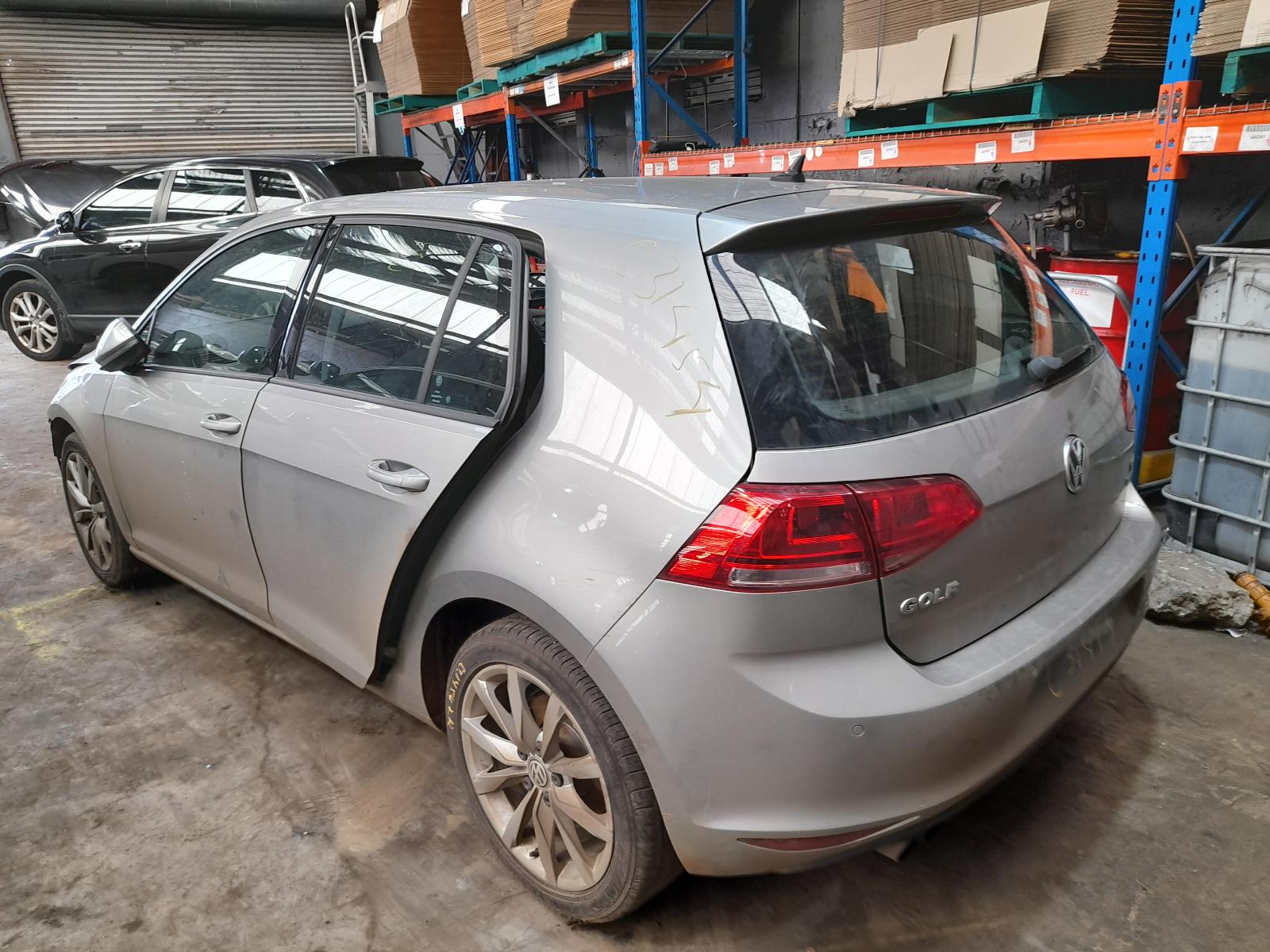 View Auto part Alternator Volkswagen Golf 2015