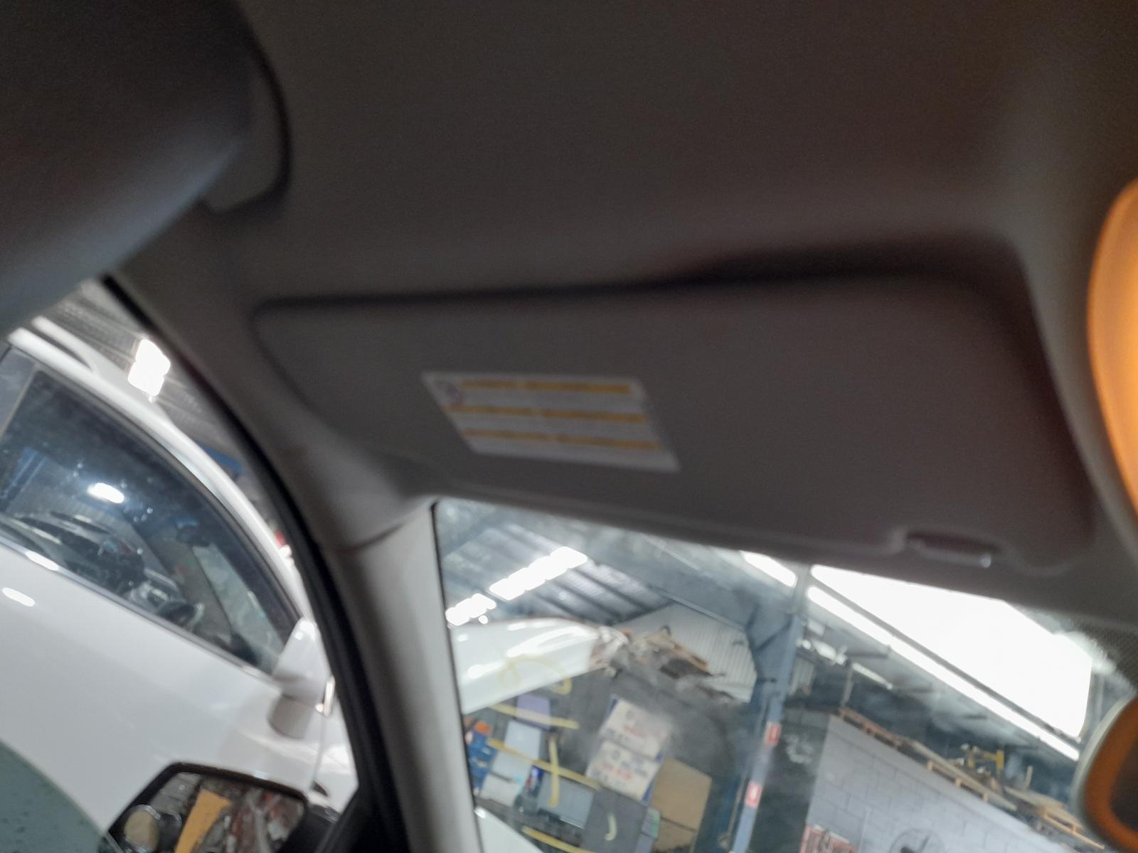 View Auto part Left Door Mirror Mercedes C Class 2009