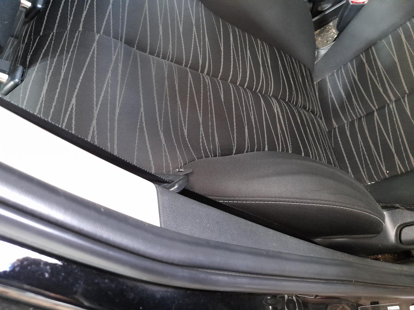 2009 Mazda 2 Grille View Auto part Grille Mazda 2 2009