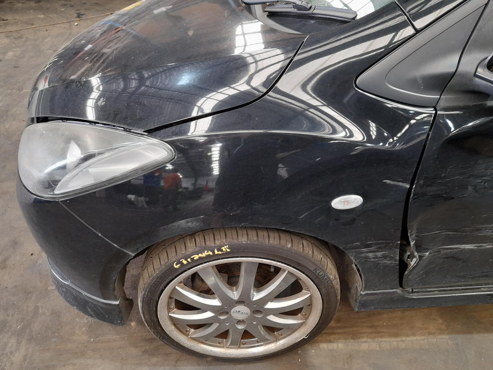 2009 Mazda 2 Grille View Auto part Grille Mazda 2 2009