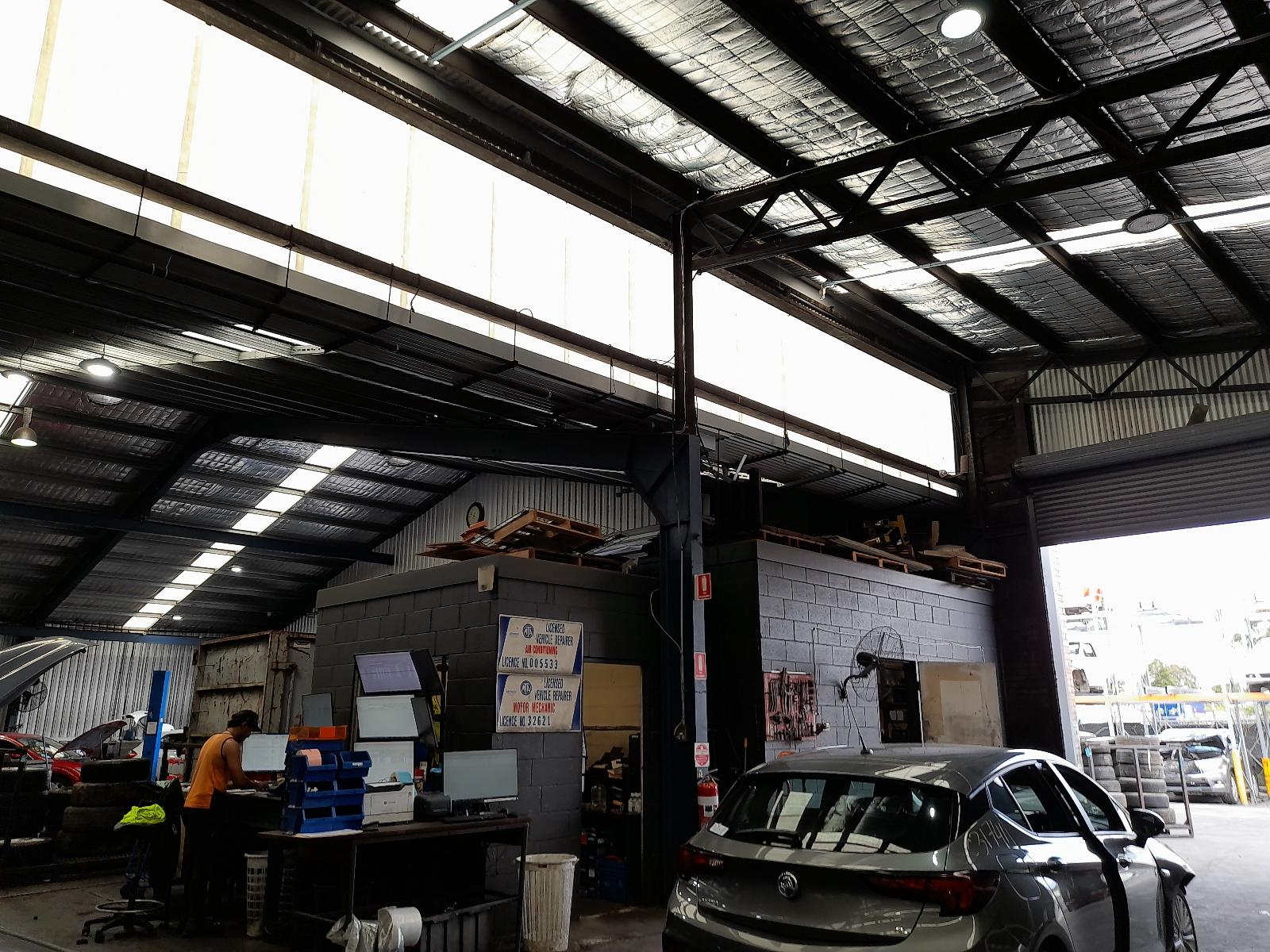 2009 Mazda 2 Grille View Auto part Grille Mazda 2 2009