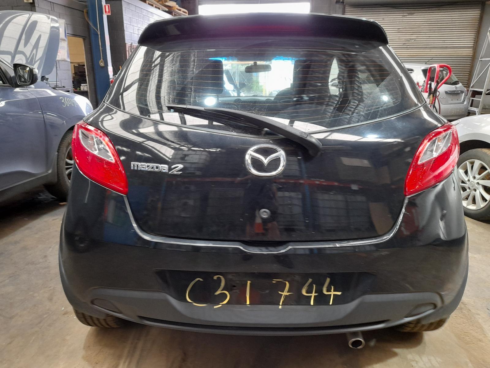 2009 Mazda 2 Grille View Auto part Grille Mazda 2 2009