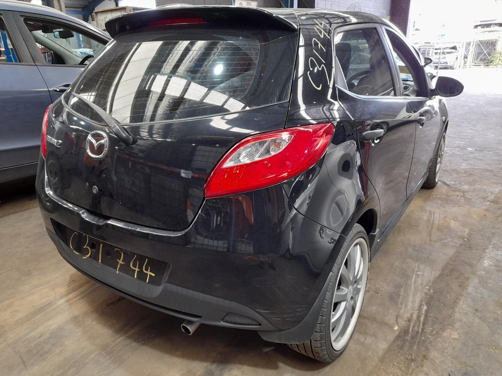 2009 Mazda 2 Grille View Auto part Grille Mazda 2 2009