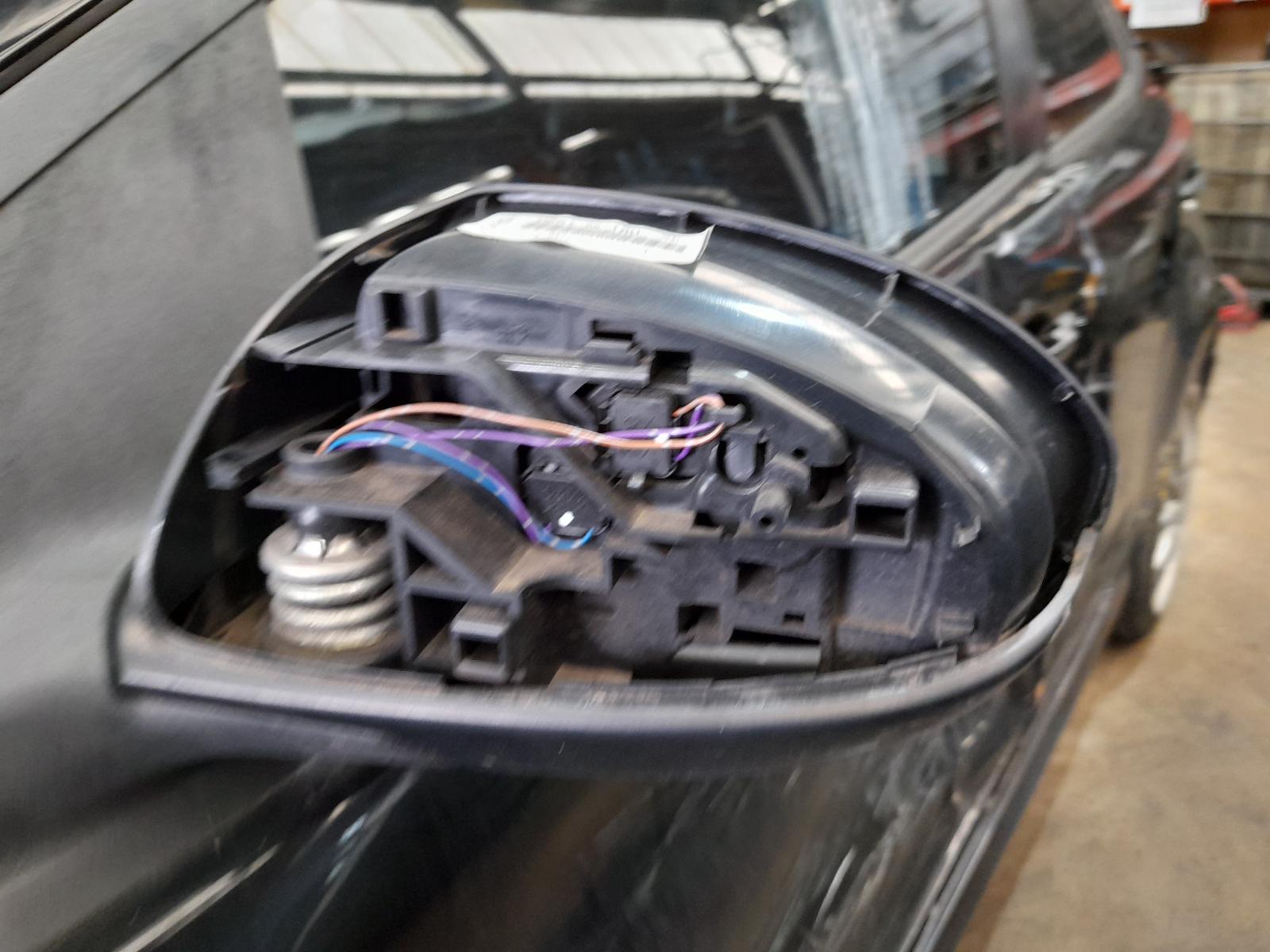 2009 Mazda 2 Grille View Auto part Grille Mazda 2 2009