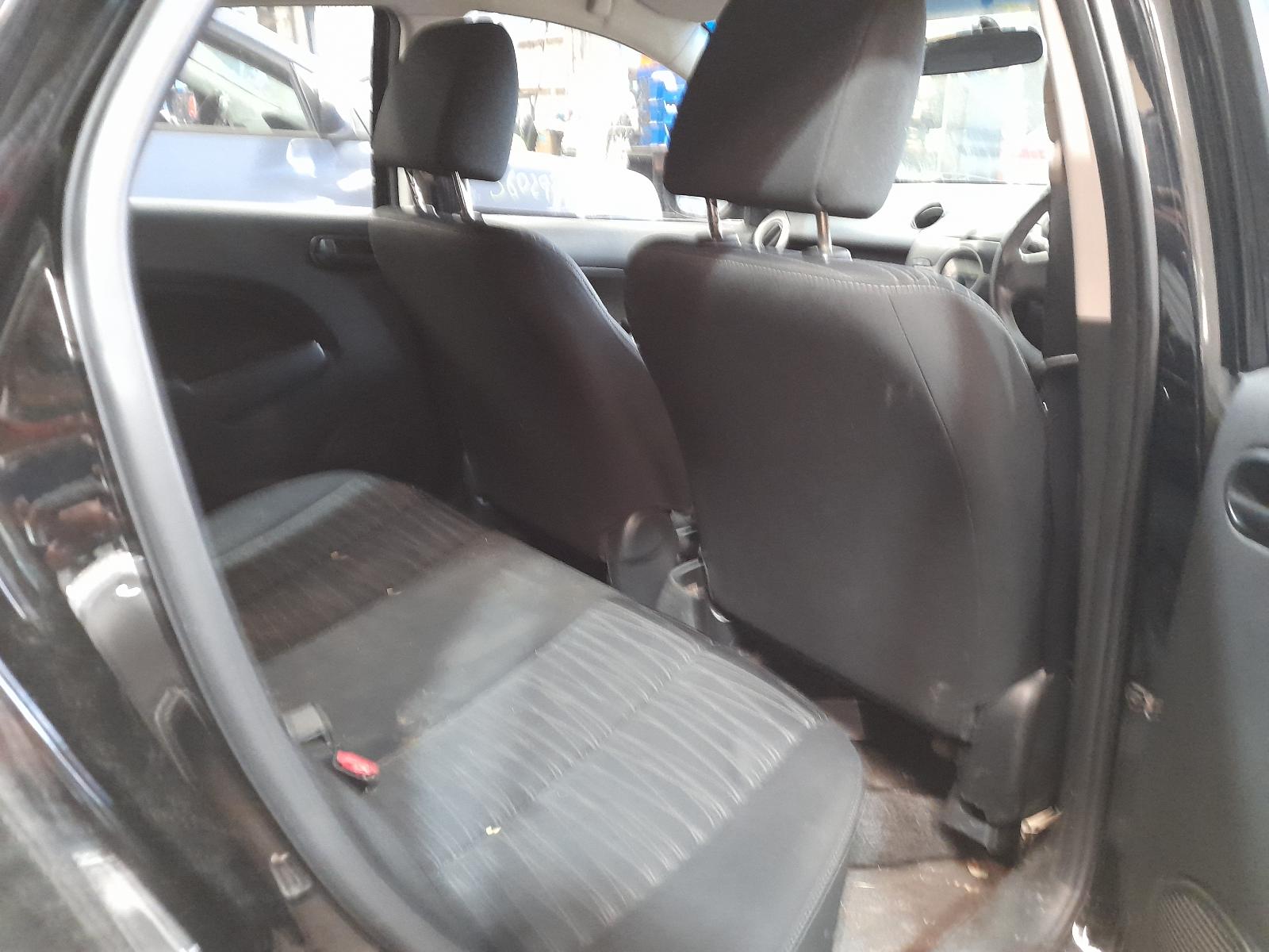 2009 Mazda 2 Grille View Auto part Grille Mazda 2 2009