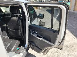 View Auto part Grille Jeep Cherokee 2009
