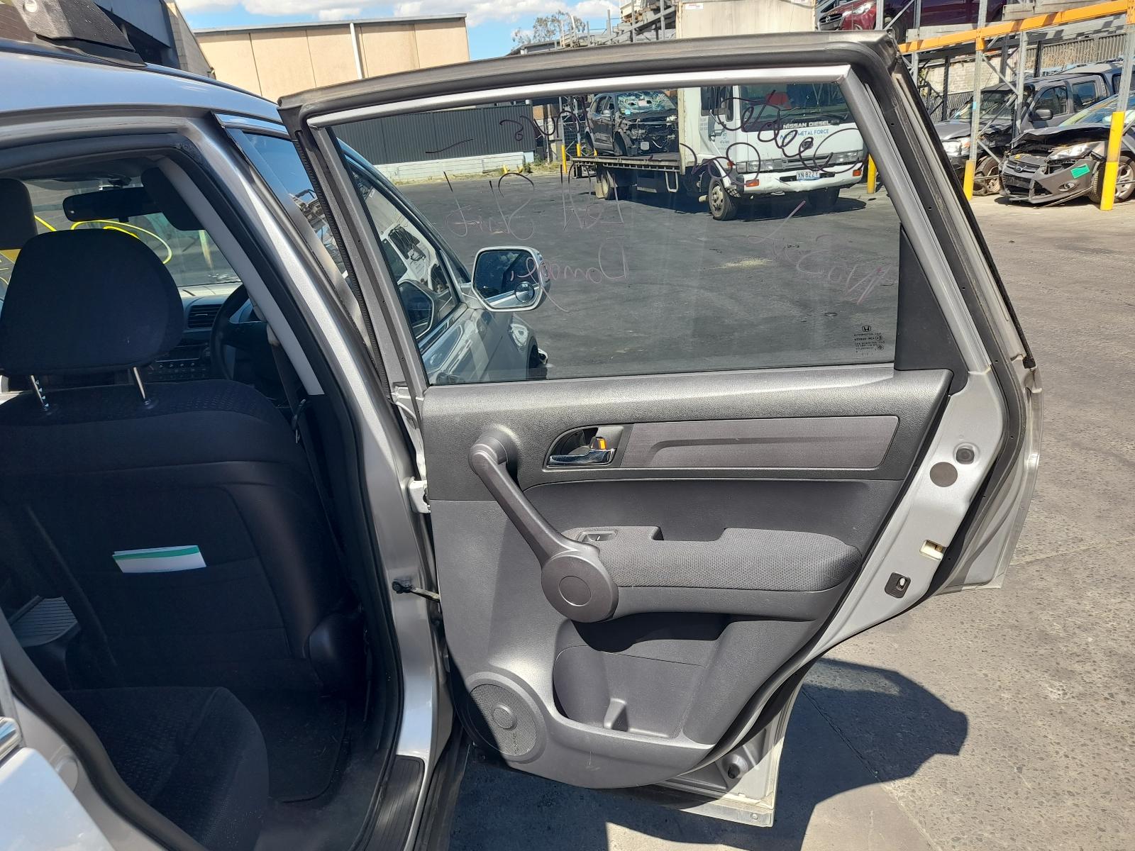 View Auto part Radio/Cd/Dvd/Sat/Tv Honda Crv 2008
