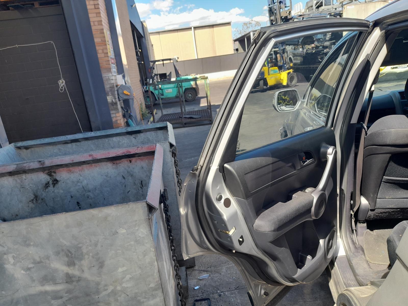 View Auto part Radio/Cd/Dvd/Sat/Tv Honda Crv 2008