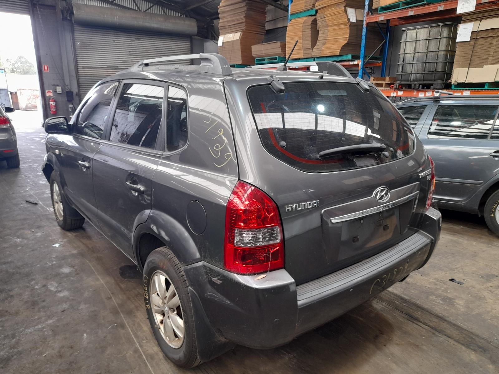 View Auto part Door/Boot/Gate Lock Hyundai Tucson 2009