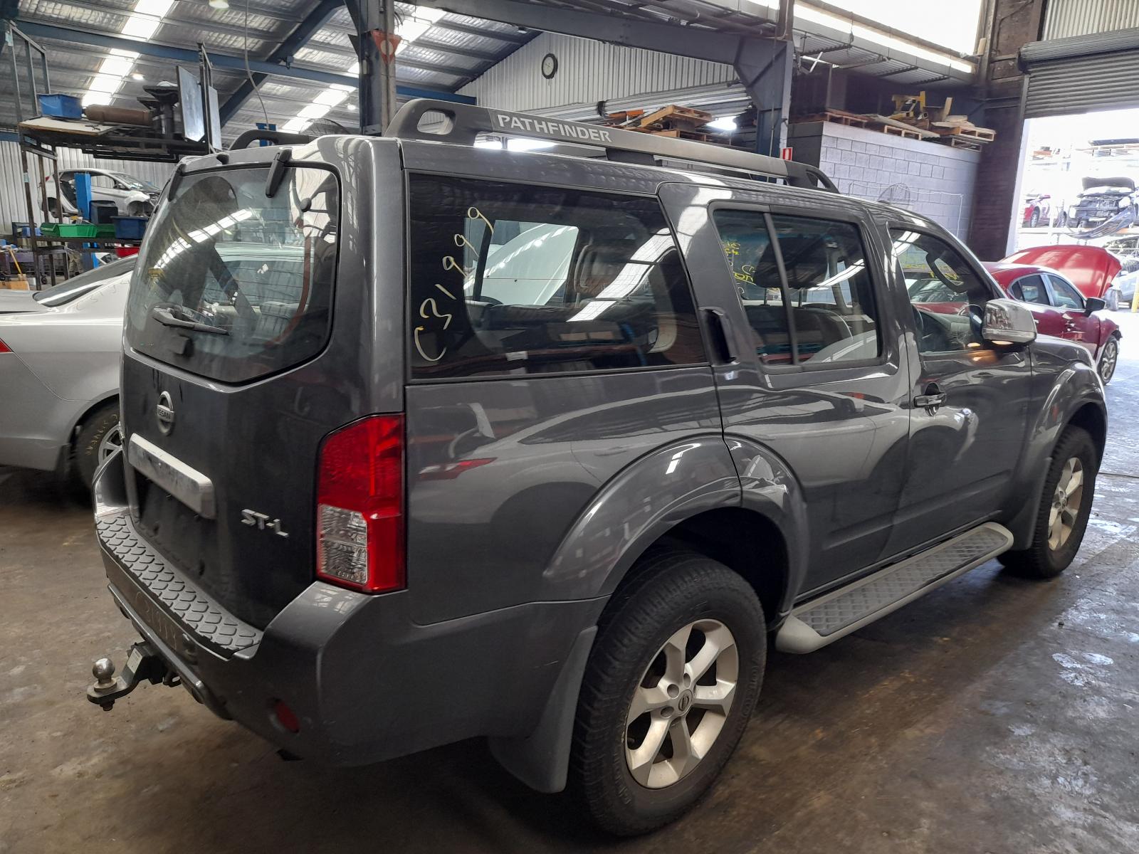 View Auto part Trans/Gearbox Nissan Pathfinder 2013