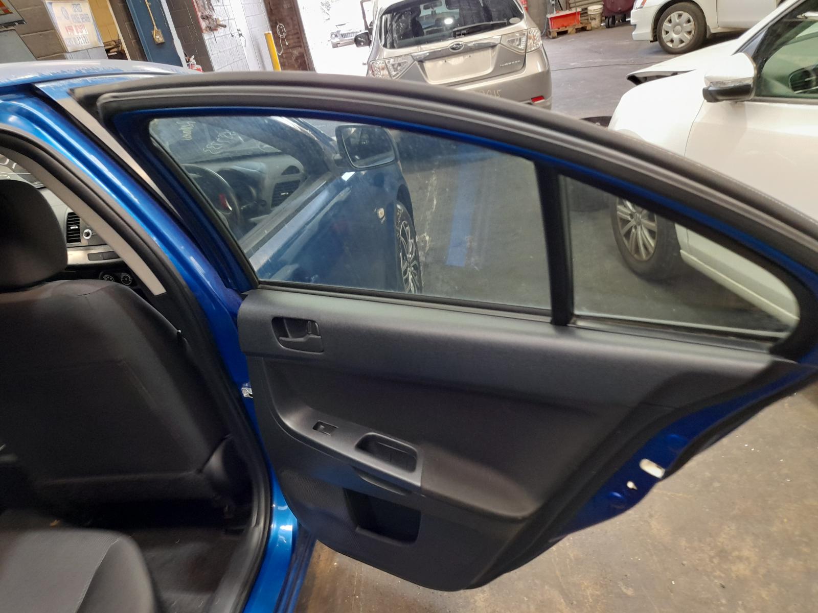 View Auto part Console Mitsubishi Lancer 2008