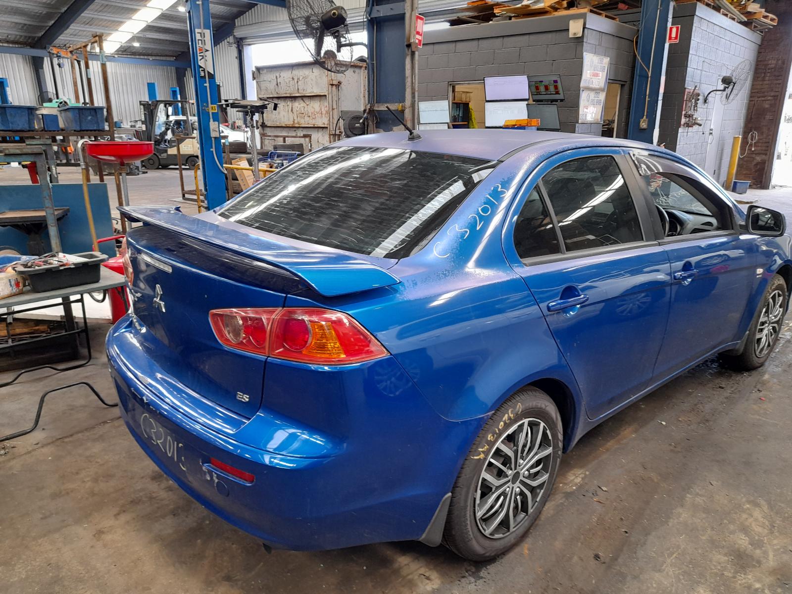 View Auto part Console Mitsubishi Lancer 2008