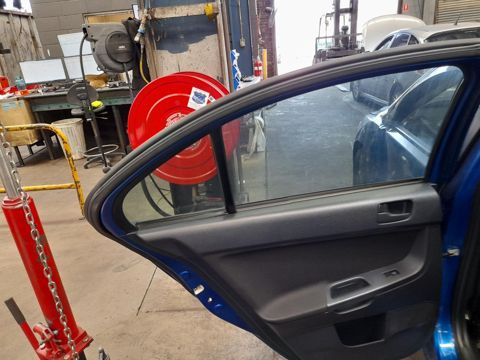 View Auto part Console Mitsubishi Lancer 2008