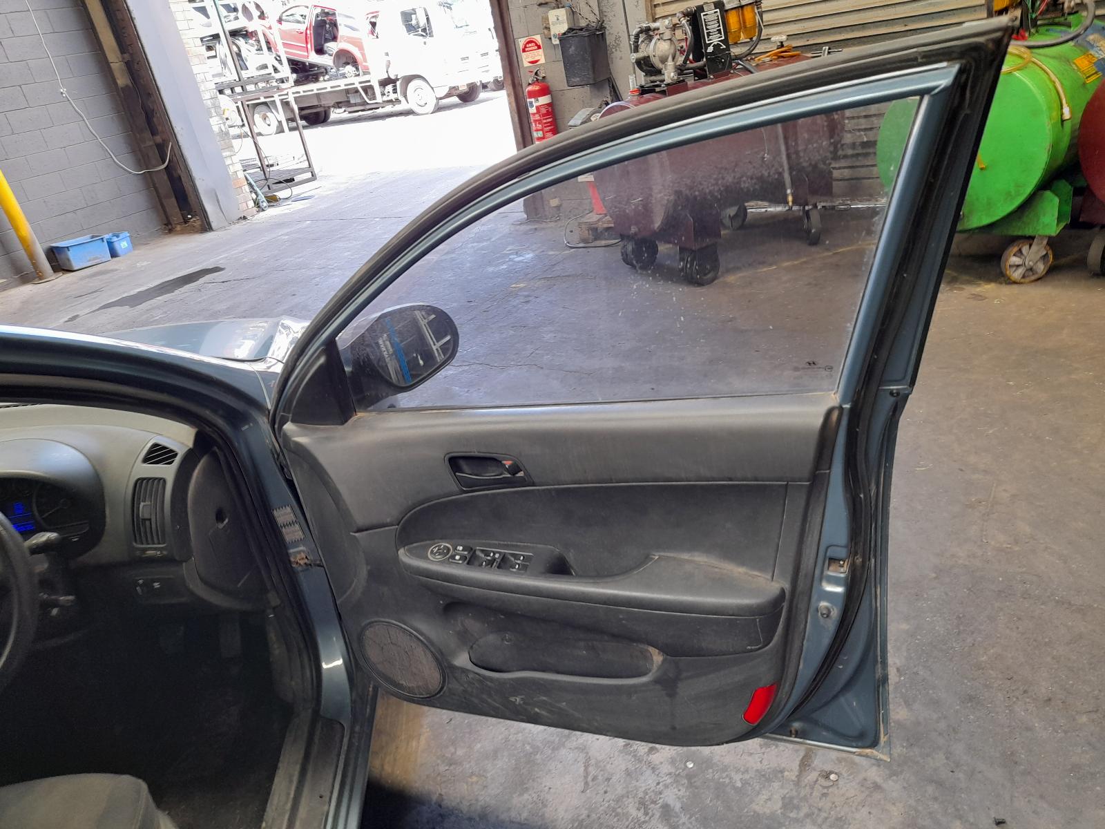 View Auto part Left Rear Wnd Reg/Motor Hyundai I30 2008