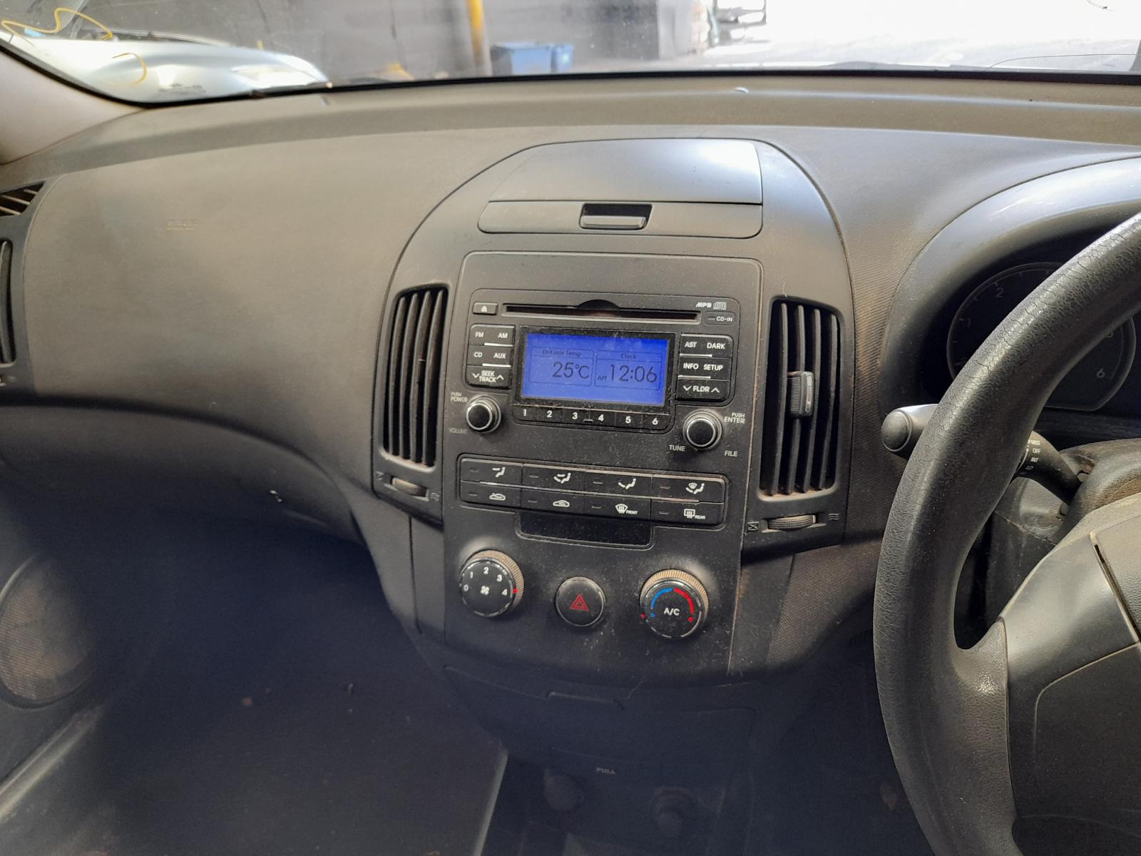 View Auto part Left Rear Wnd Reg/Motor Hyundai I30 2008