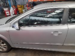 View Auto part Right Front Door Holden Astra 2007