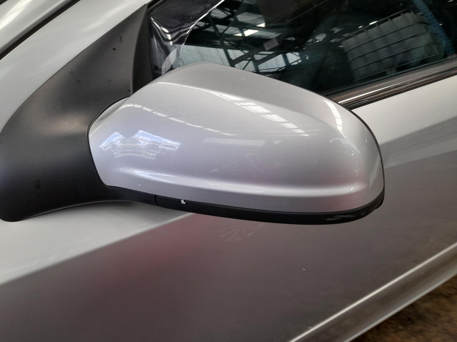 View Auto part Right Front Door Holden Astra 2007