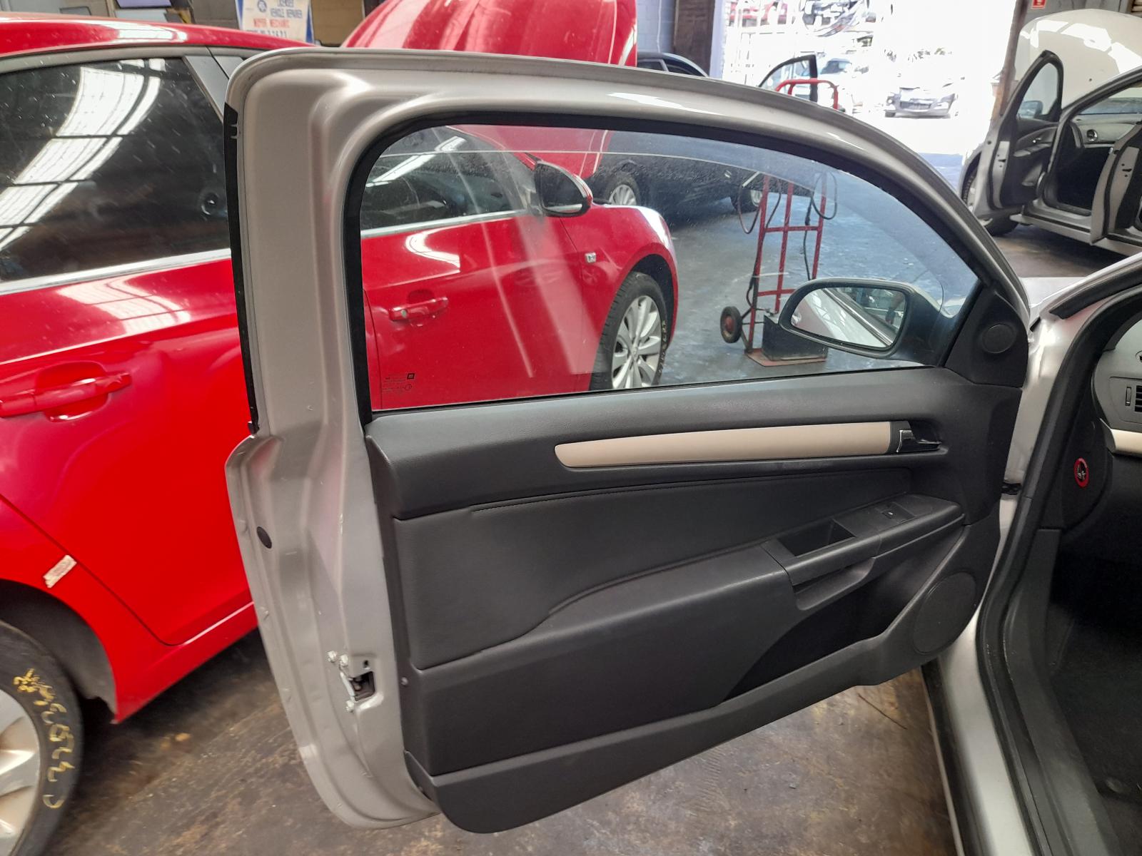View Auto part Right Front Door Holden Astra 2007