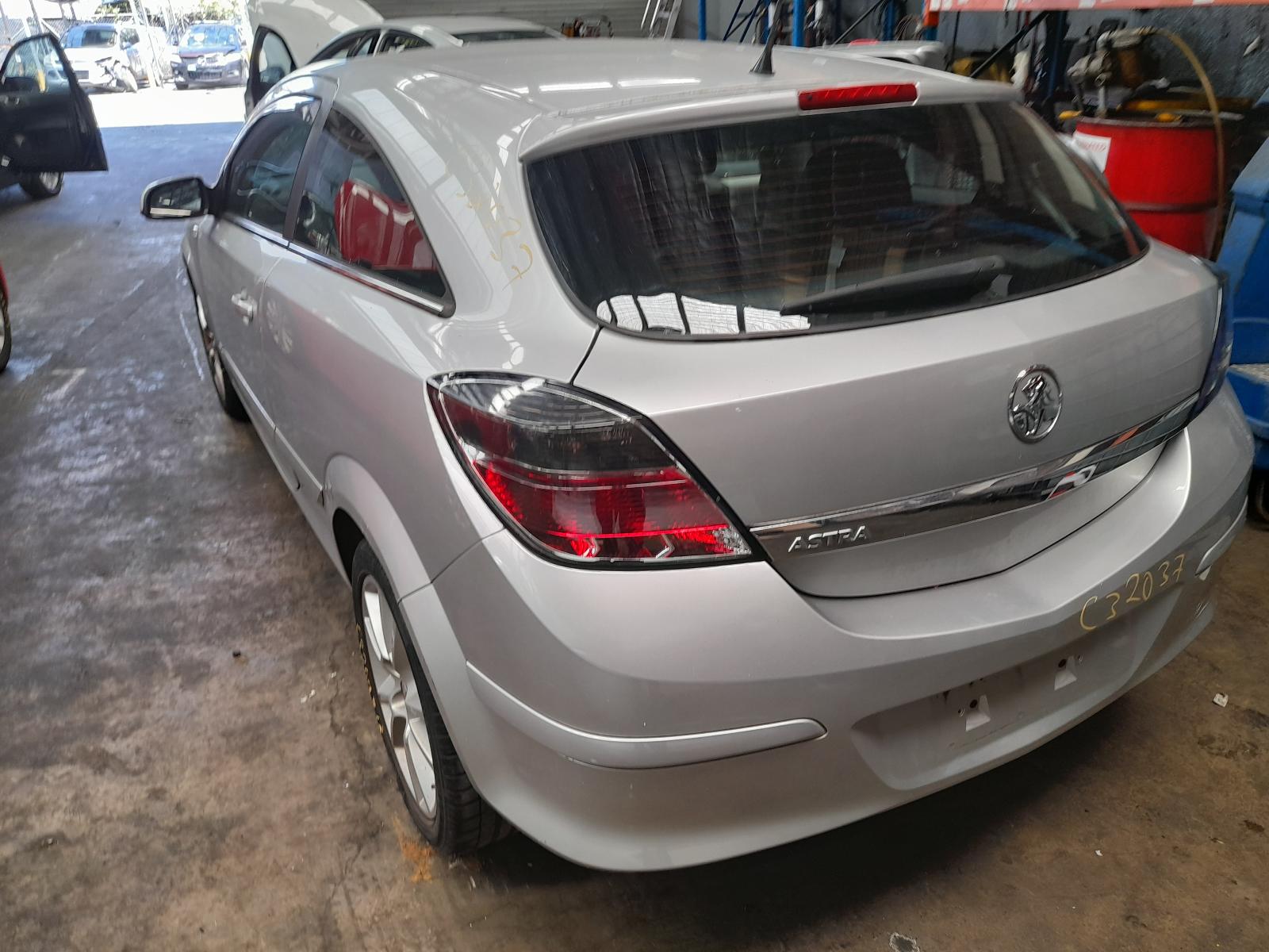 View Auto part Right Front Door Holden Astra 2007