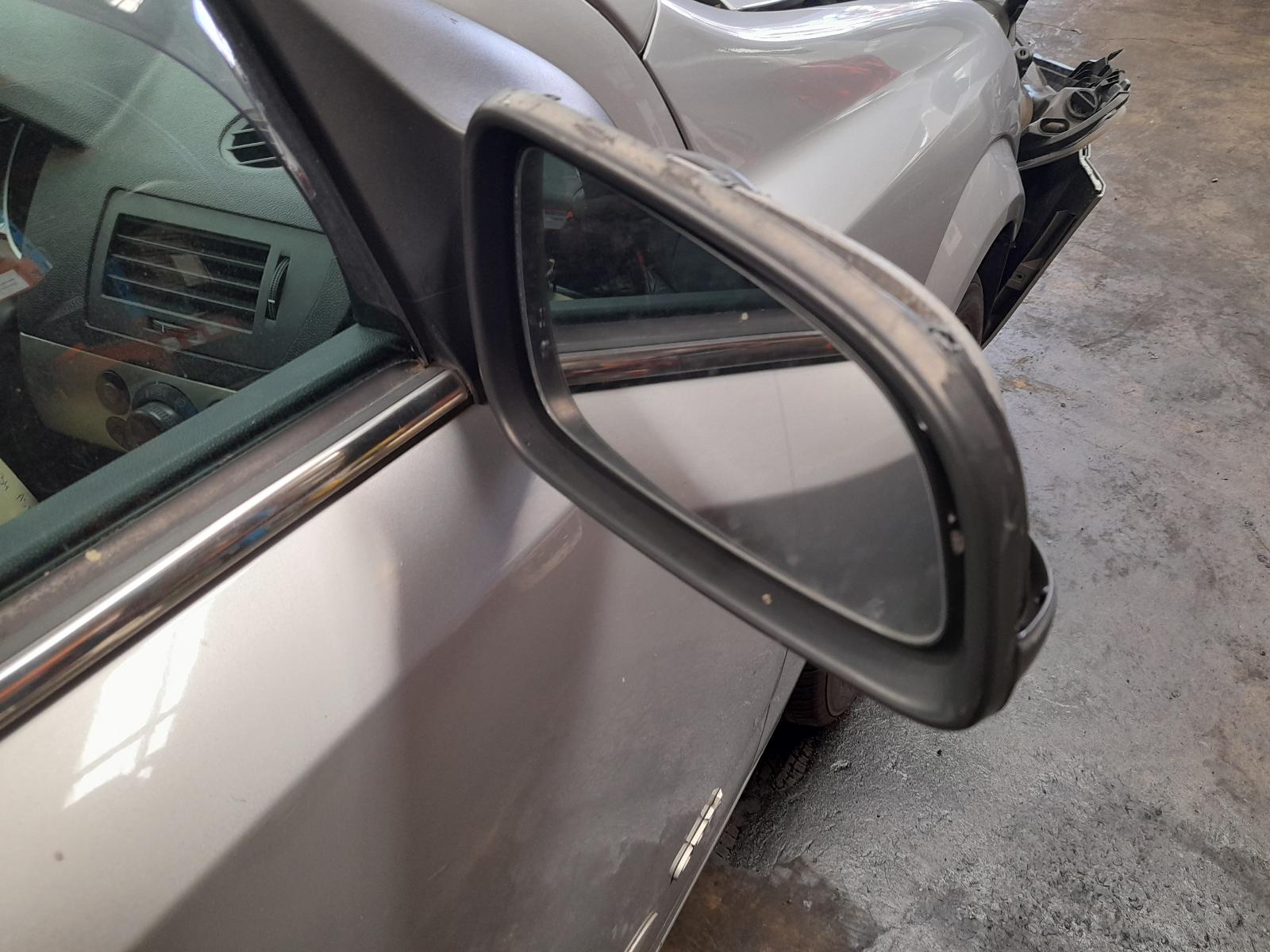 View Auto part Right Front Door Holden Astra 2007